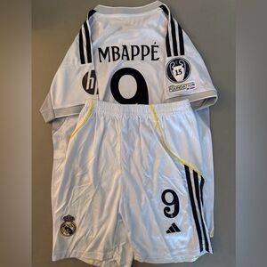 Mbappe Madrid jersey kids set